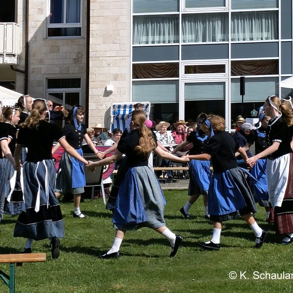 Tanz um den Maibaum 2024 in der DANA-Seniorenresidenz